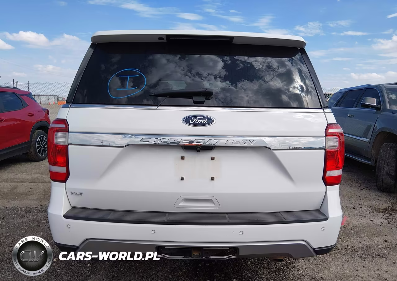 2018 Ford Expedition Xlt VIN:1FMJU1HT0JEA30709 - 16