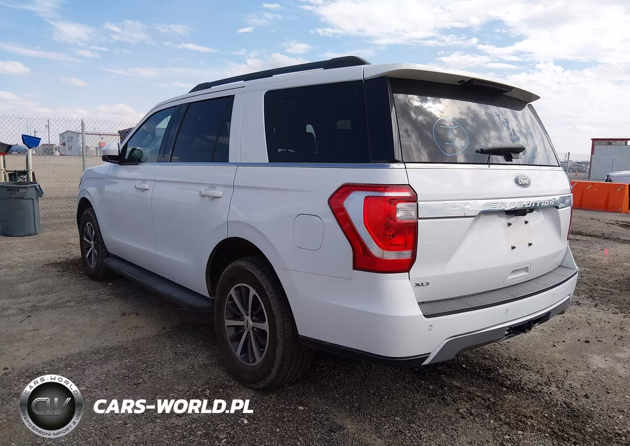 2018 Ford Expedition Xlt VIN:1FMJU1HT0JEA30709 - 3