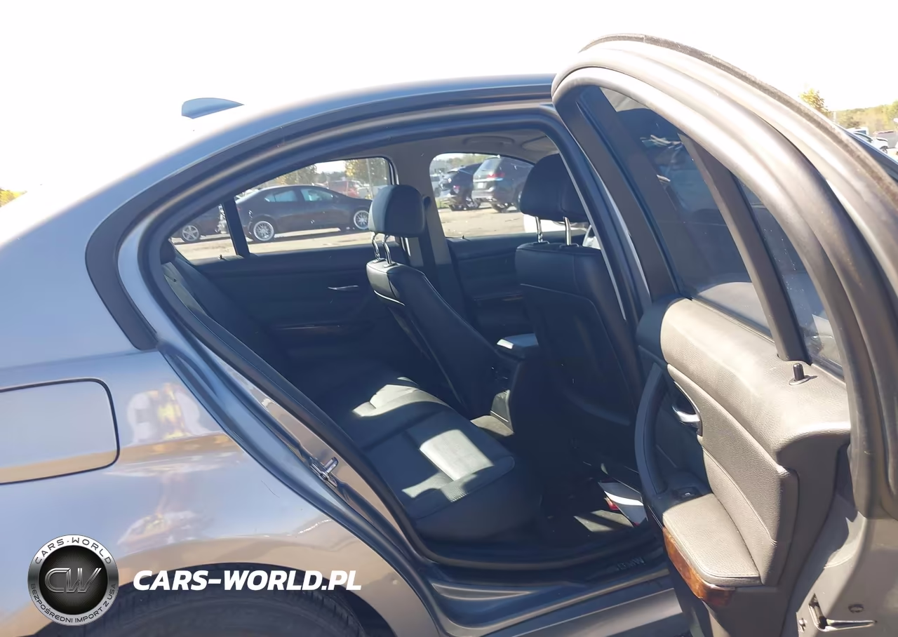 2010 BMW 328I xDrive VIN:WBAPK5C52AA651992 - 8