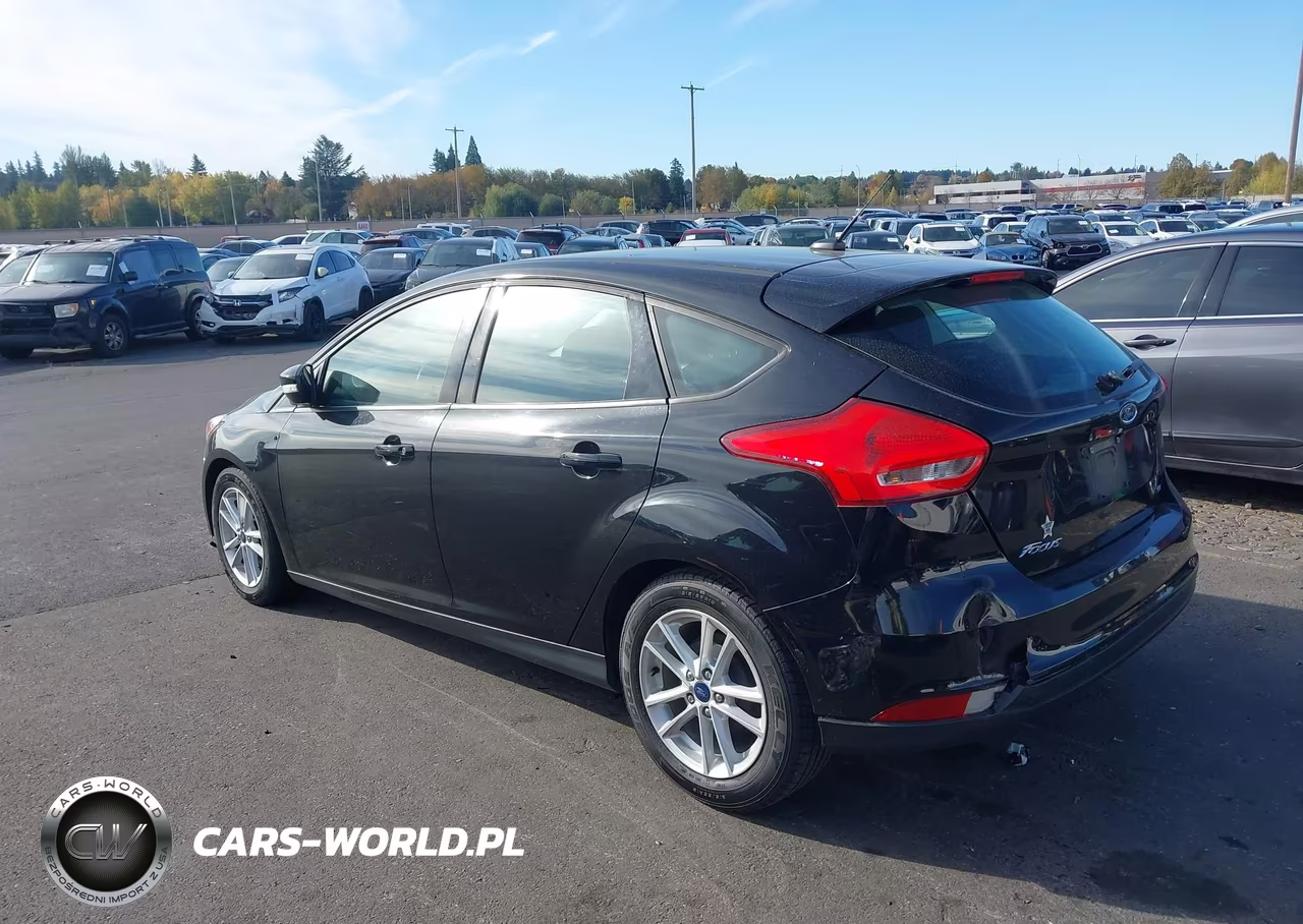 2017 Ford Focus VIN:1FADP3K23HL344466 - 3