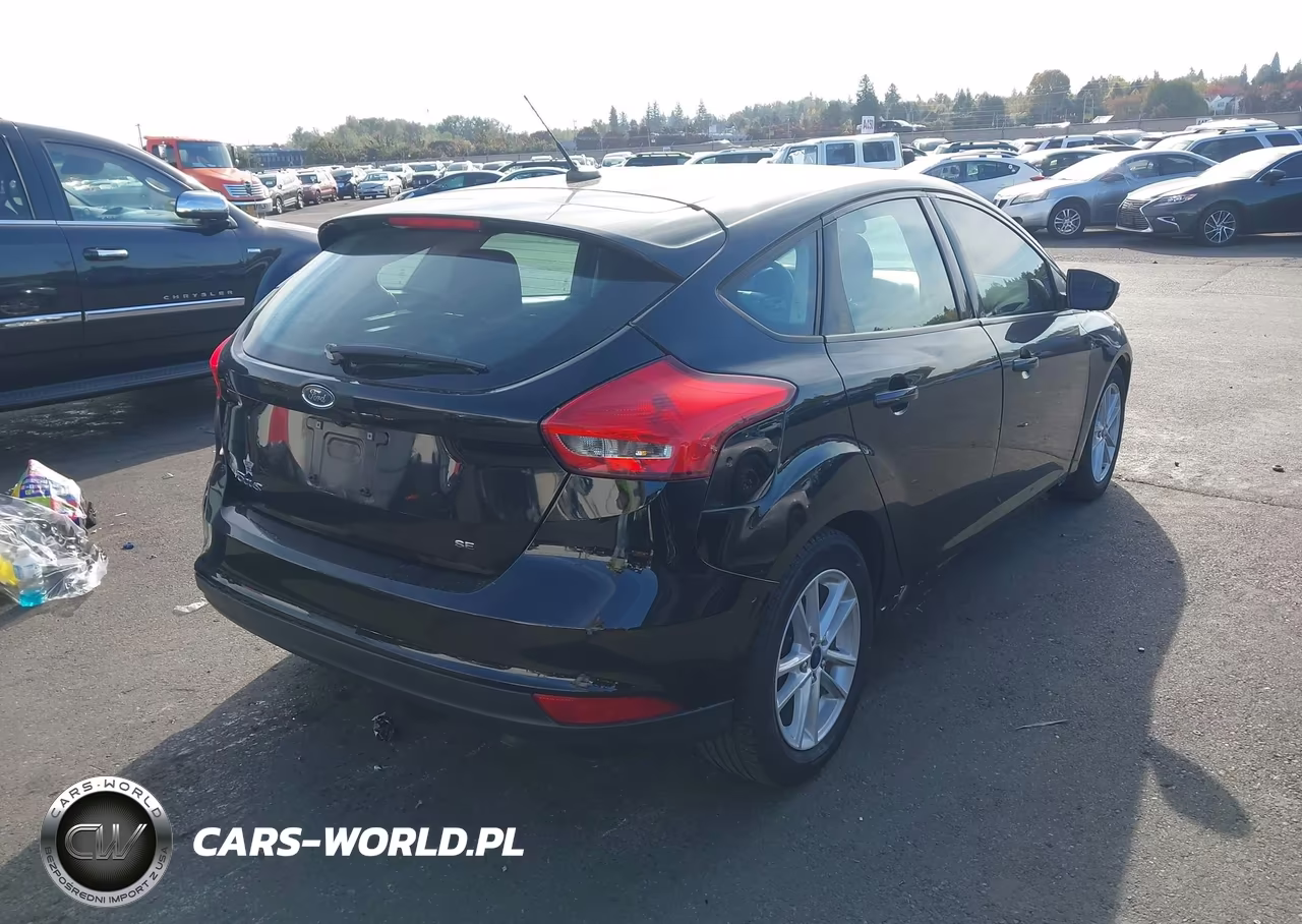 2017 Ford Focus VIN:1FADP3K23HL344466 - 4