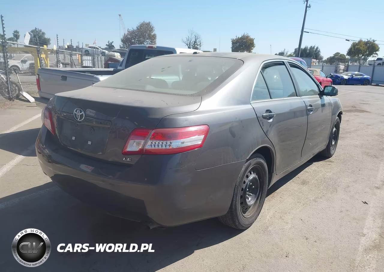 2010 Toyota Camry Le VIN:4T1BF3EK2AU043330 - 4