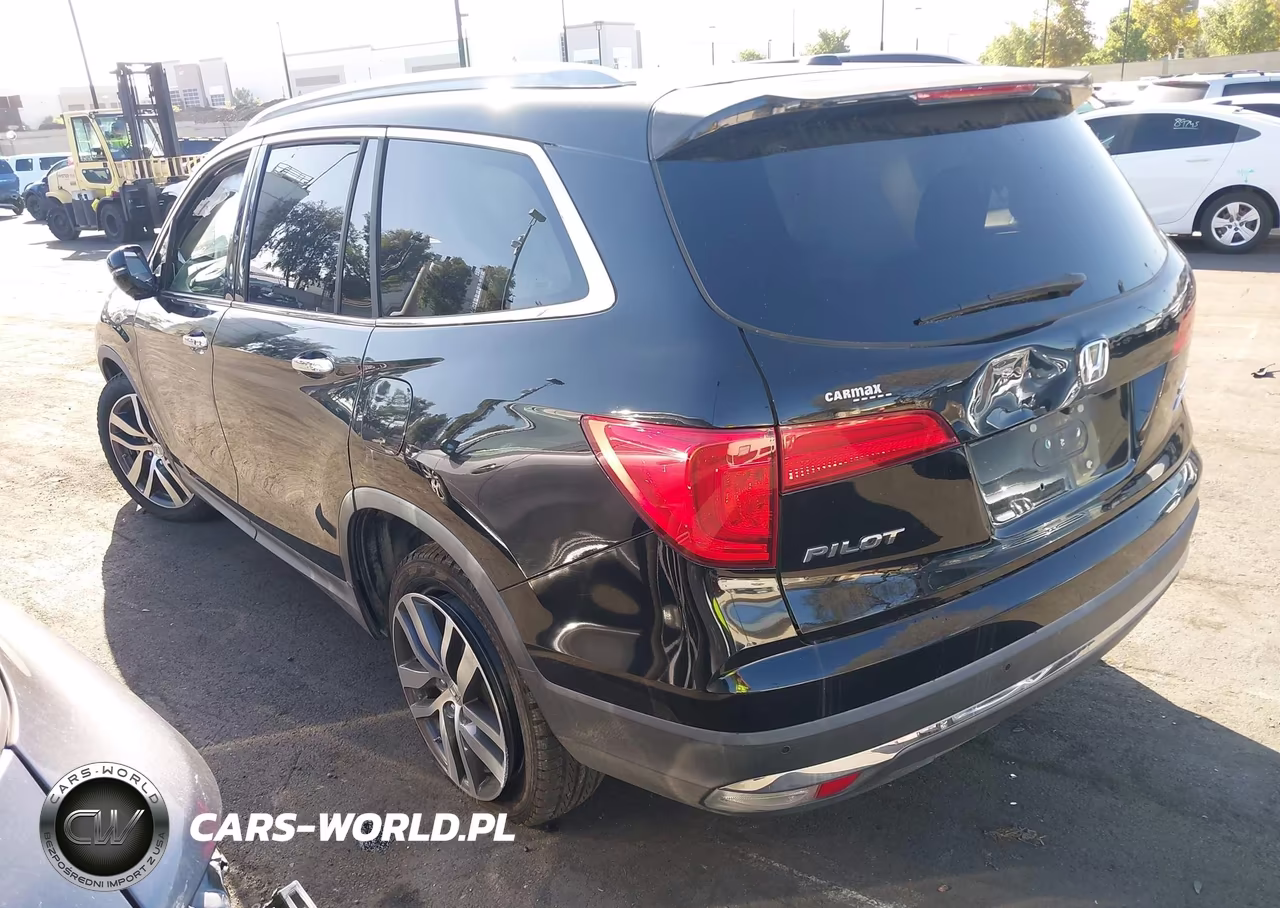 2017 Honda Pilot Touring VIN:5FNYF6H94HB027870 - 3