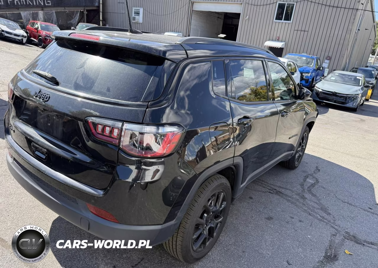 2023 Jeep Compass Altitude 4X4 VIN:3C4NJDBN7PT529932 - 4