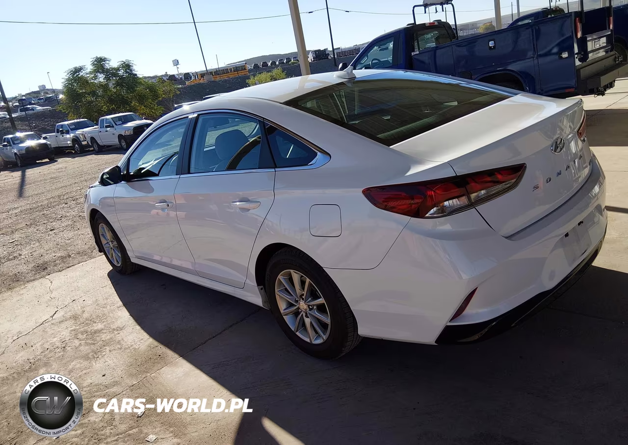 2018 Hyundai Sonata Eco VIN:5NPE24AA9JH706922 - 3
