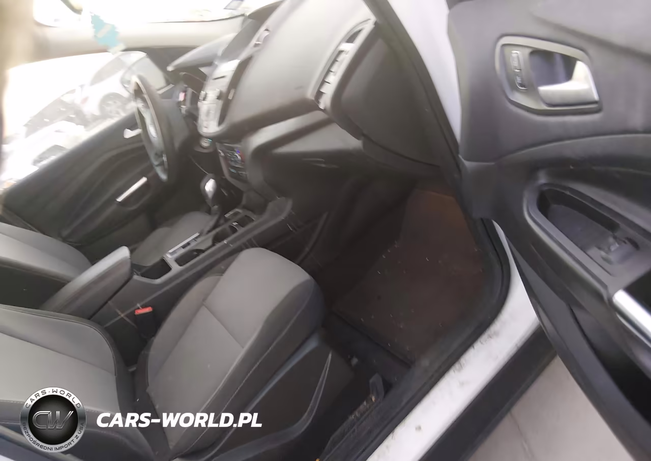 2018 Ford Escape Se VIN:1FMCU0GD0JUC20447 - 5