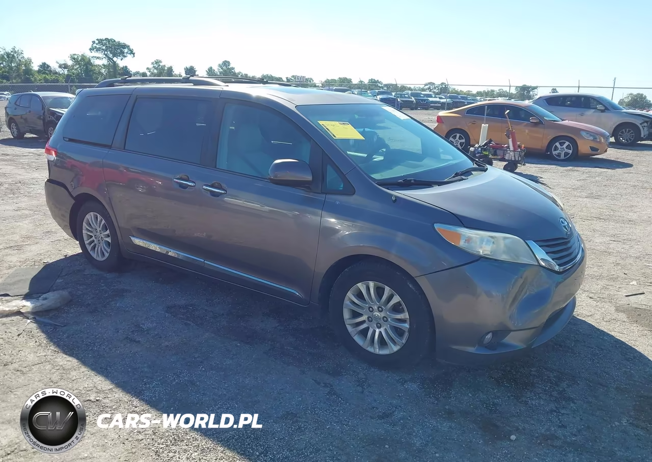 2014 Toyota Sienna Xle V6 8 Passenger – zdjęcie 1 z 16