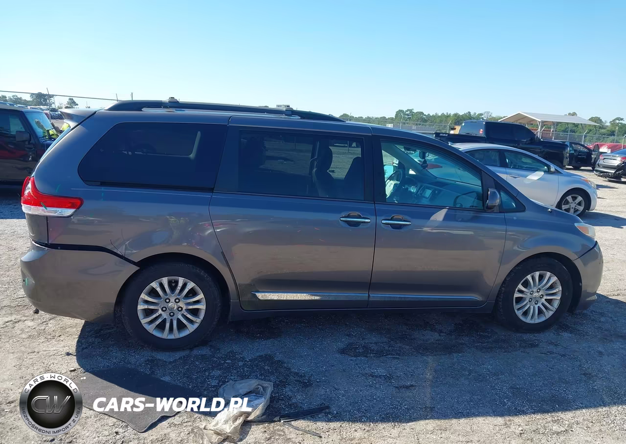 2014 Toyota Sienna Xle V6 8 Passenger VIN:5TDYK3DC4ES463380 - 13