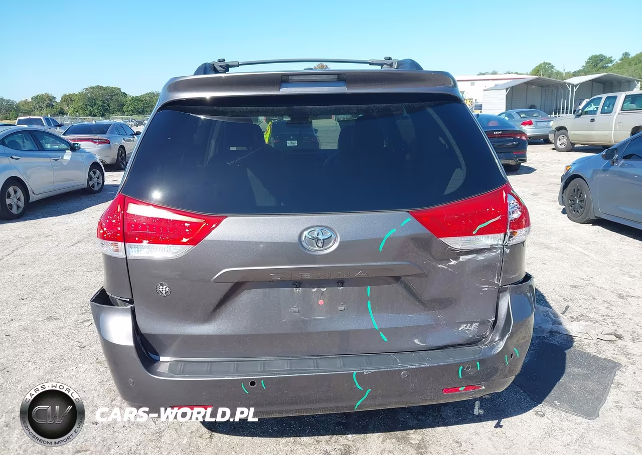 2014 Toyota Sienna Xle V6 8 Passenger VIN:5TDYK3DC4ES463380 - 16