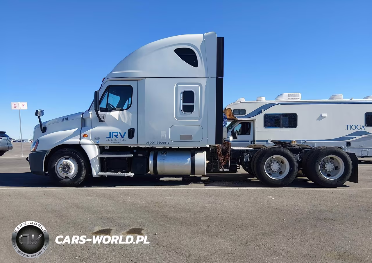 2015 Freightliner Cascadia 125 VIN:3AKJGLBG8FSFX6504 - 17