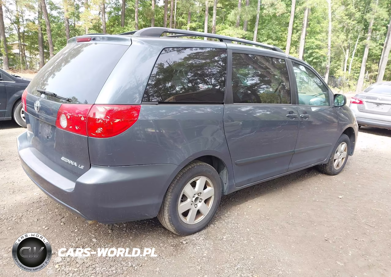 2009 Toyota Sienna Le VIN:5TDZK23C09S272125 - 4