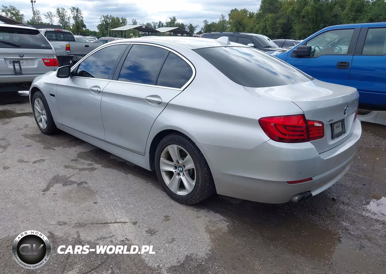 2013 BMW 528I xDrive VIN:WBAXH5C52DDW12966 - 3