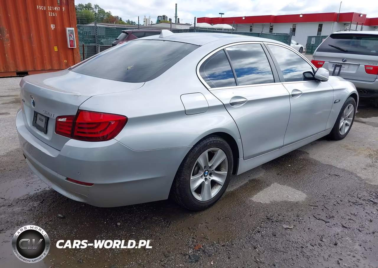 2013 BMW 528I xDrive VIN:WBAXH5C52DDW12966 - 4