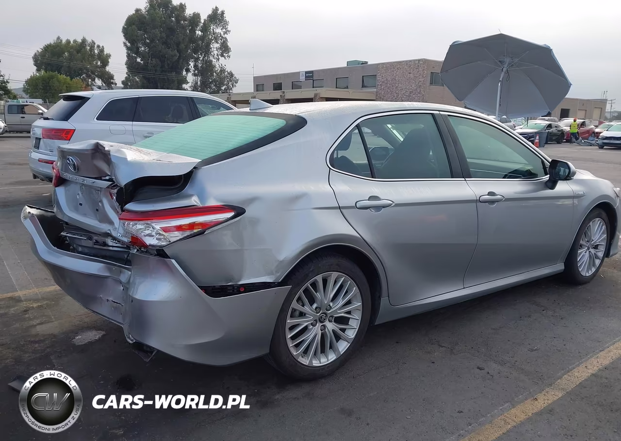 2018 Toyota Camry Hybrid Xle VIN:4T1B21HK2JU005141 - 4
