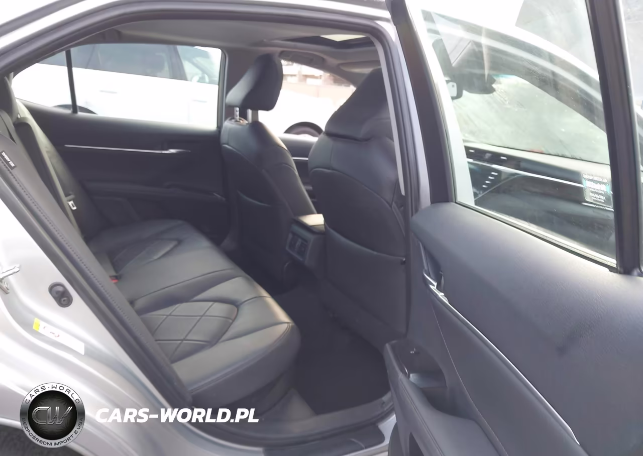 2018 Toyota Camry Hybrid Xle VIN:4T1B21HK2JU005141 - 8