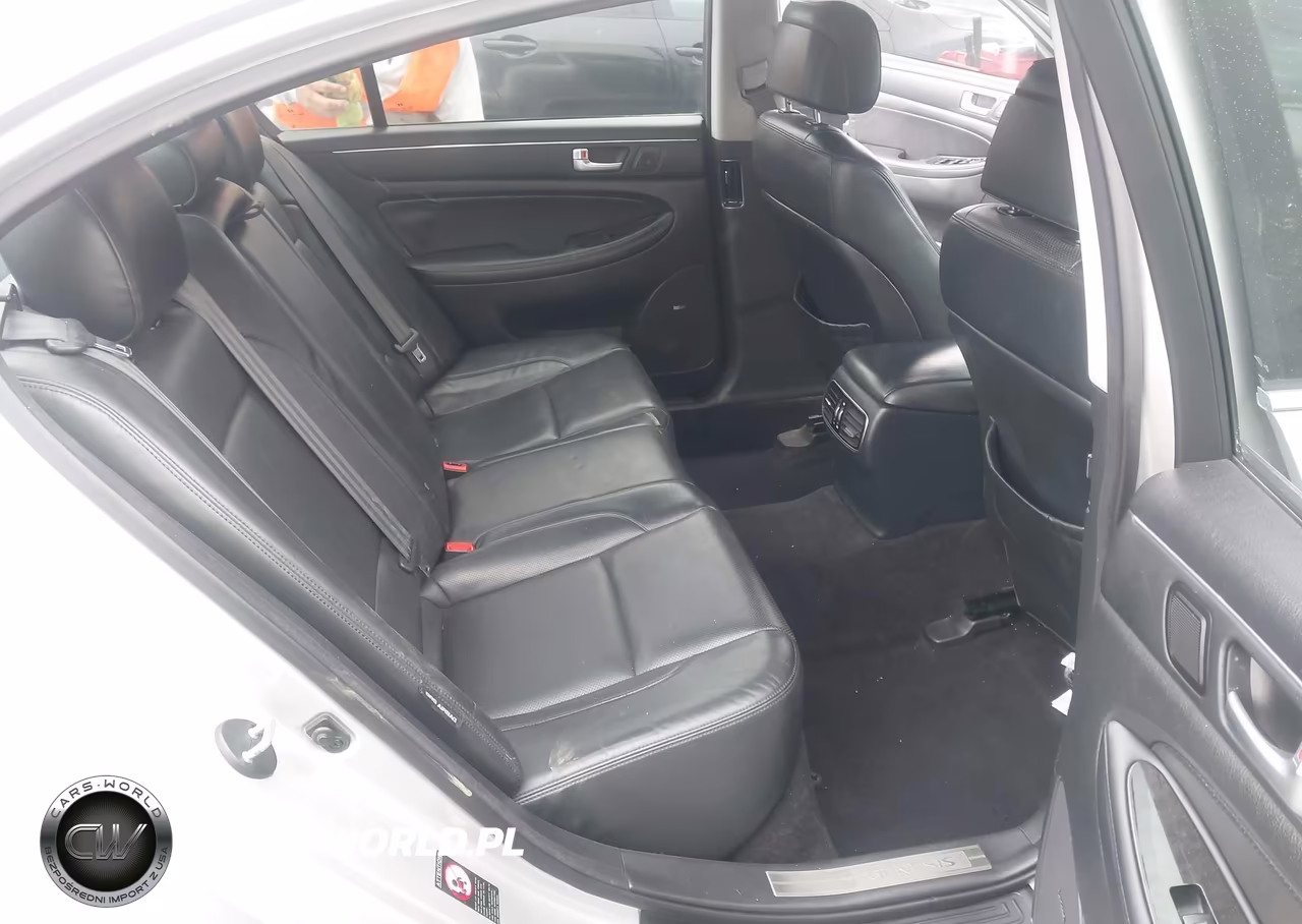 2012 Hyundai Genesis 3.8 VIN:KMHGC4DD0CU199408 - 8