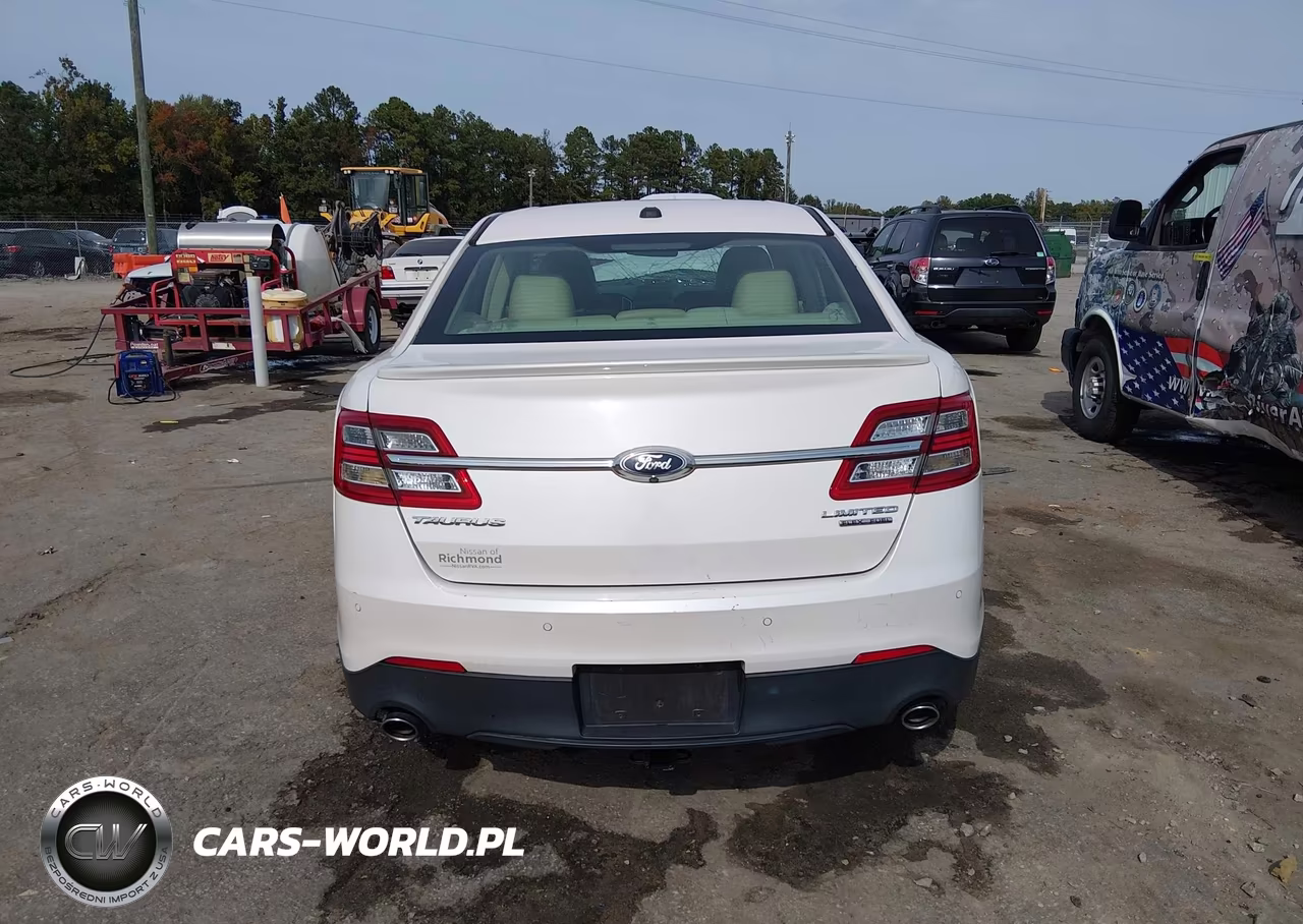 2018 Ford Taurus Limited VIN:1FAHP2F83JG135494 - 17