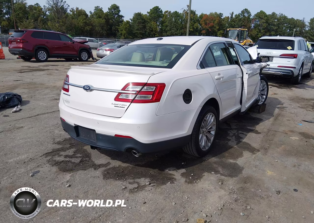2018 Ford Taurus Limited VIN:1FAHP2F83JG135494 - 4