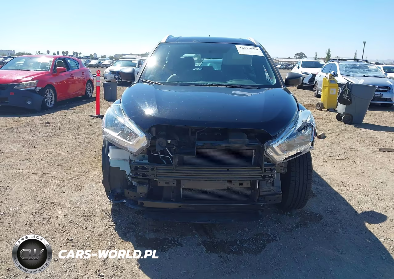 2019 Nissan Kicks S VIN:3N1CP5CU5KL534639 - 13