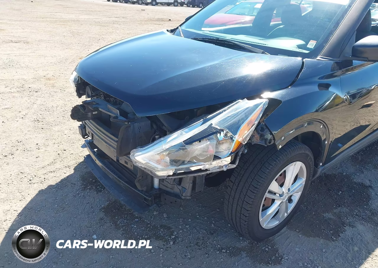 2019 Nissan Kicks S VIN:3N1CP5CU5KL534639 - 18