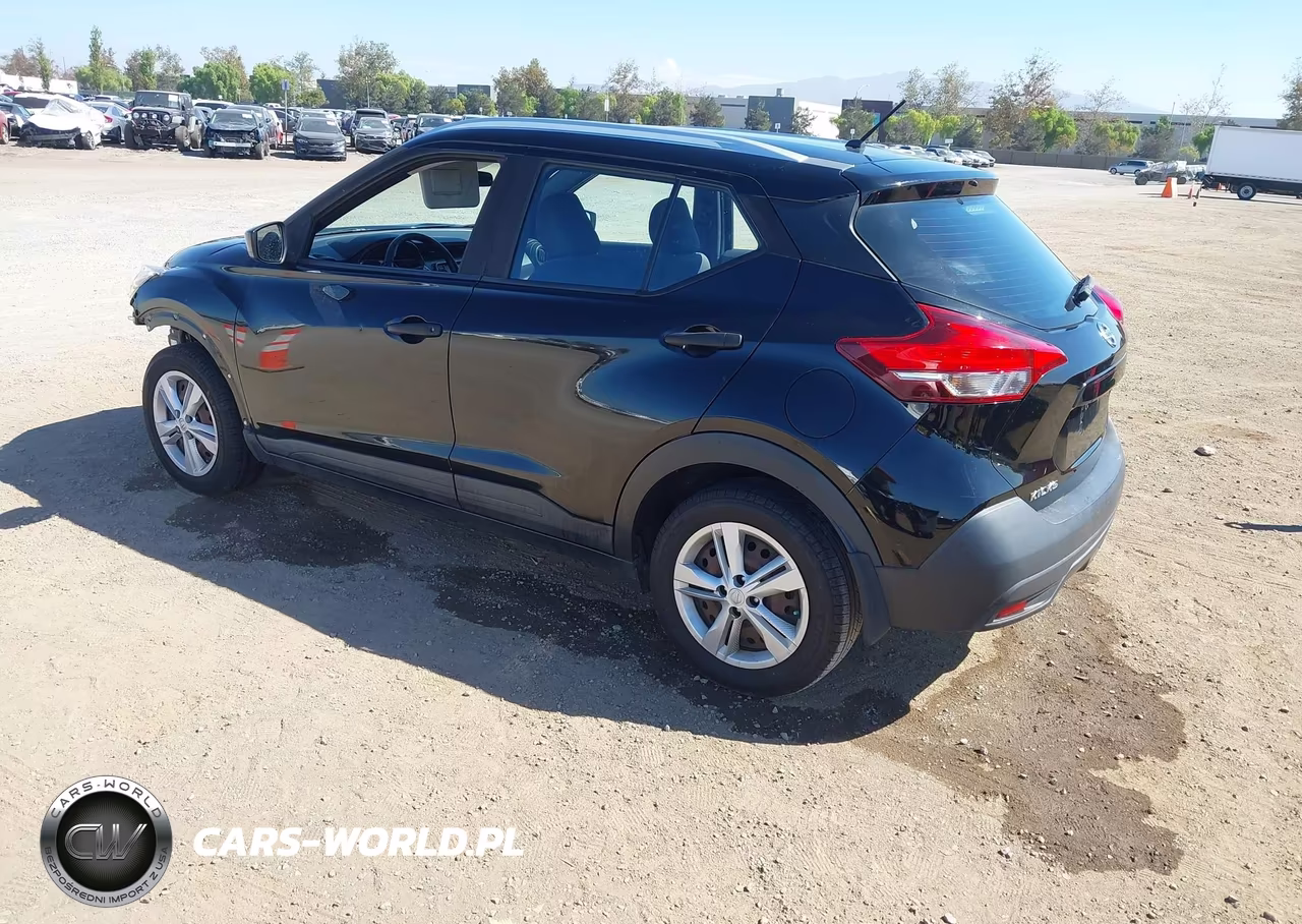 2019 Nissan Kicks S VIN:3N1CP5CU5KL534639 - 3