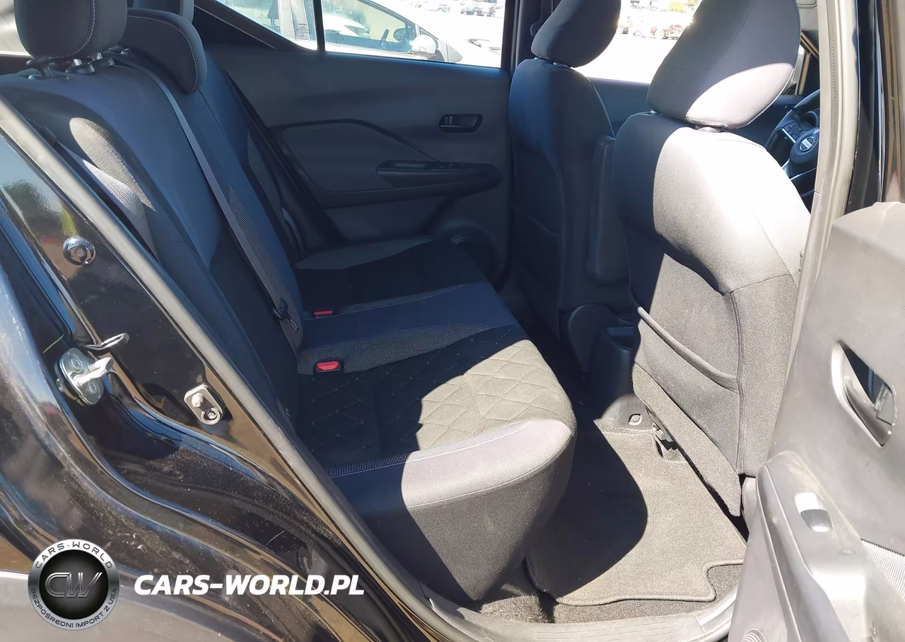 2019 Nissan Kicks S VIN:3N1CP5CU5KL534639 - 8