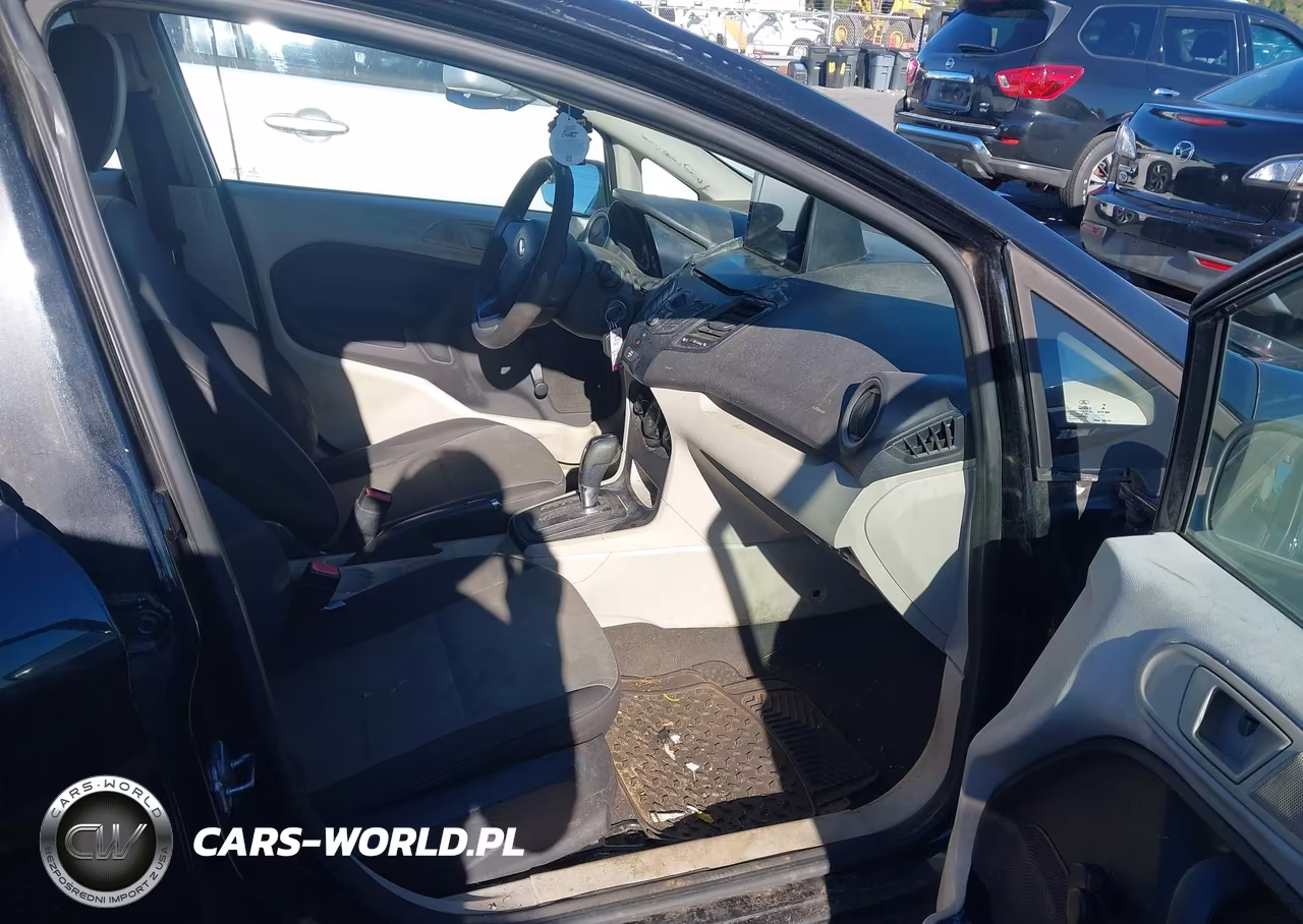 2013 Ford Fiesta S VIN:3FADP4AJ1DM203144 - 5
