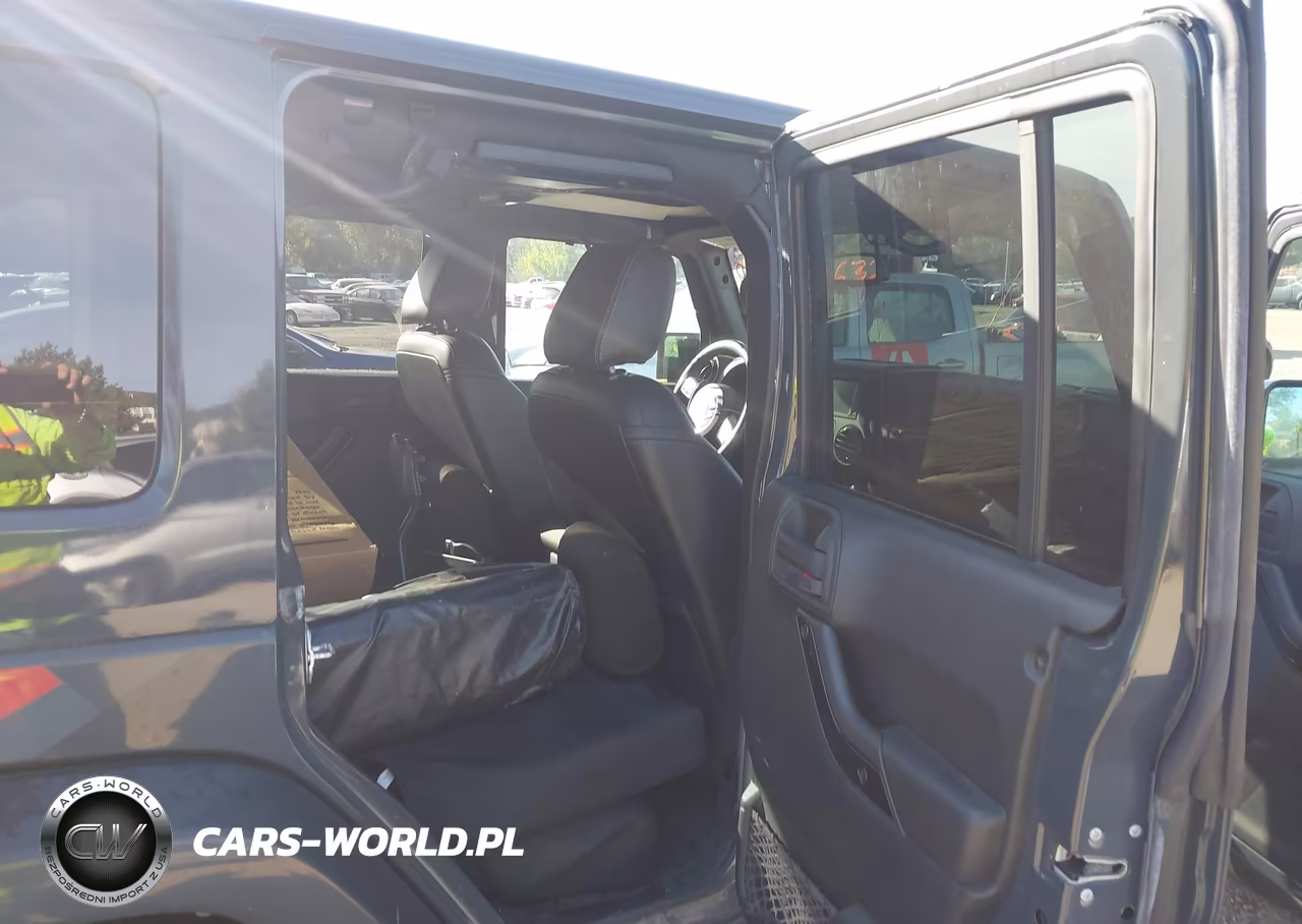 2017 Jeep Wrangler Unlimited Winter 4X4 VIN:1C4BJWEG3HL566467 - 8