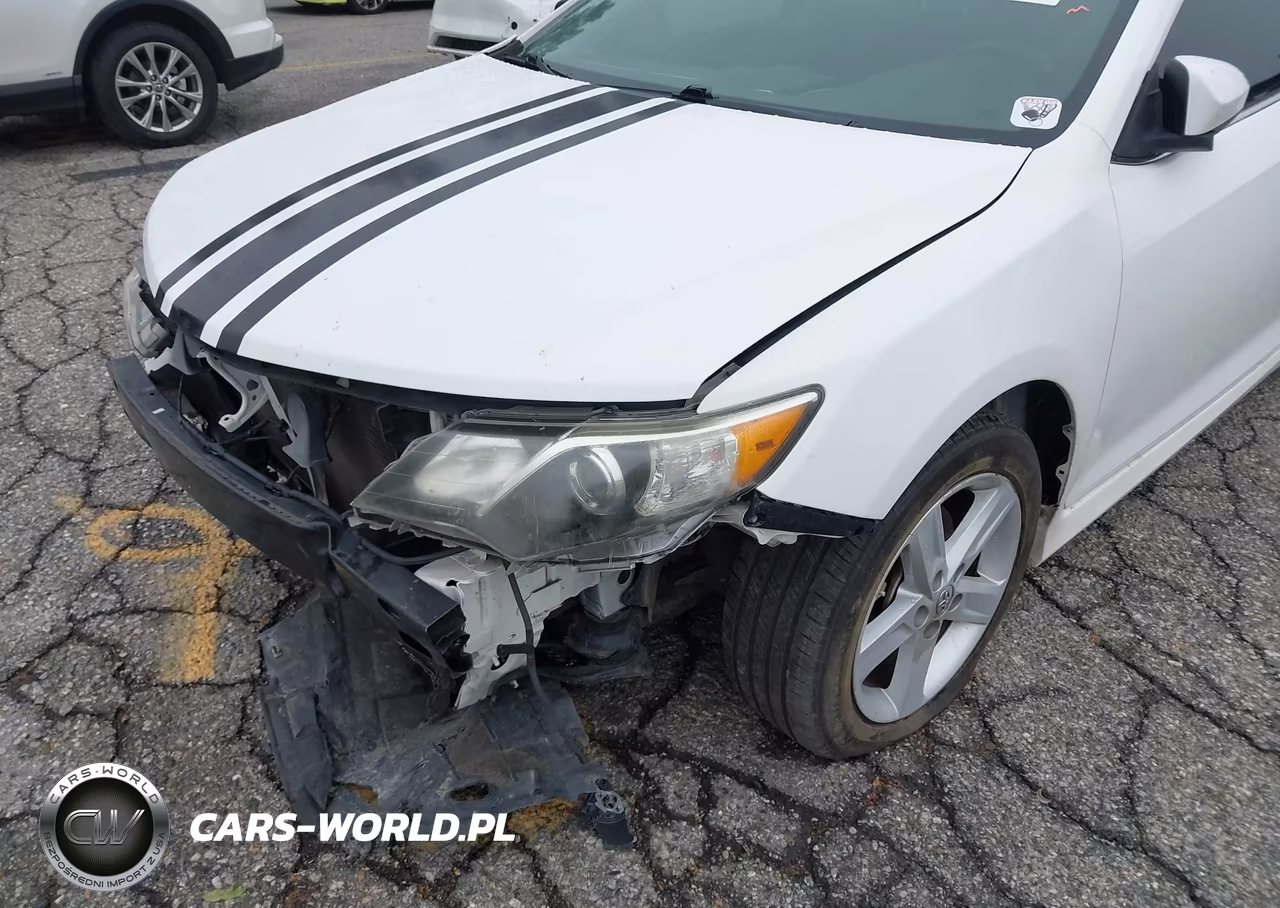 2014 Toyota Camry Se VIN:4T1BF1FK3EU752356 - 14