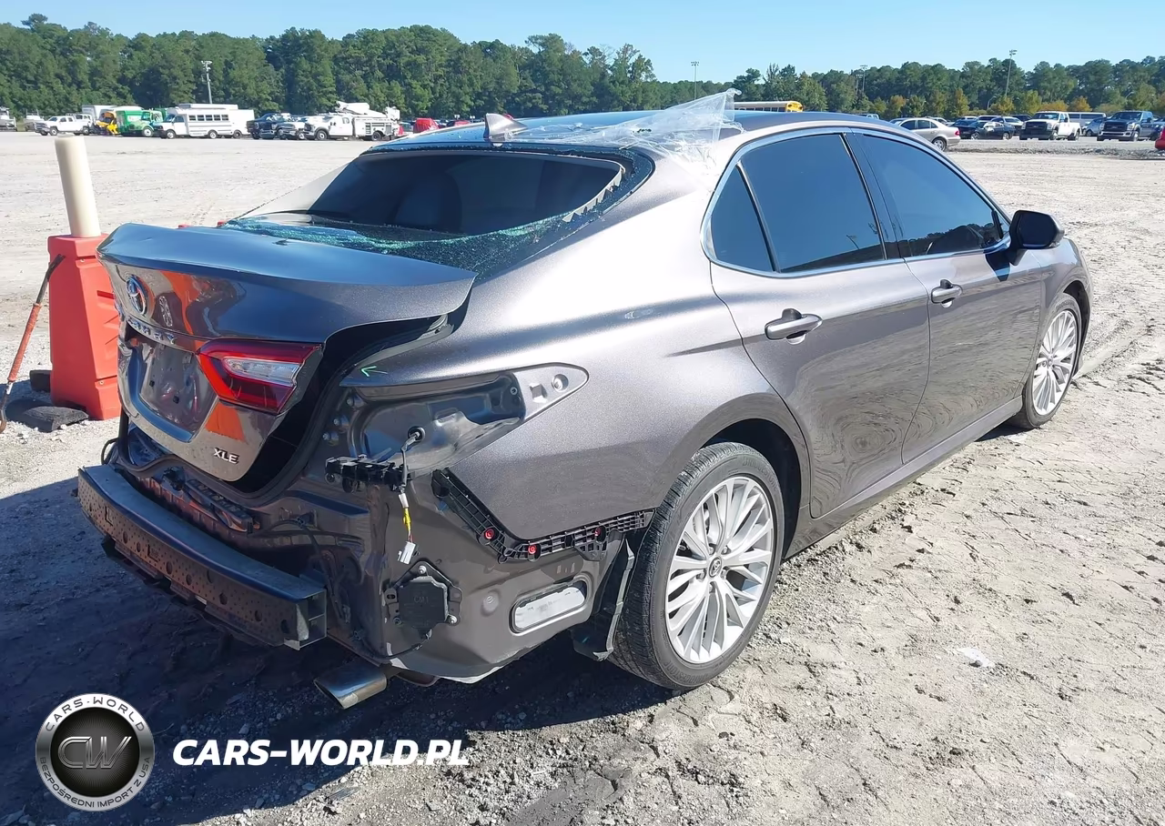 2019 Toyota Camry L-Le-Se-Xle VIN:4T1B11HK3KU758424 - 4