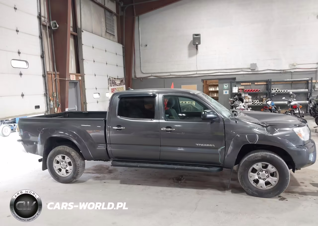 2015 Toyota Tacoma Base V6 VIN:3TMMU4FN4FM079419 - 13