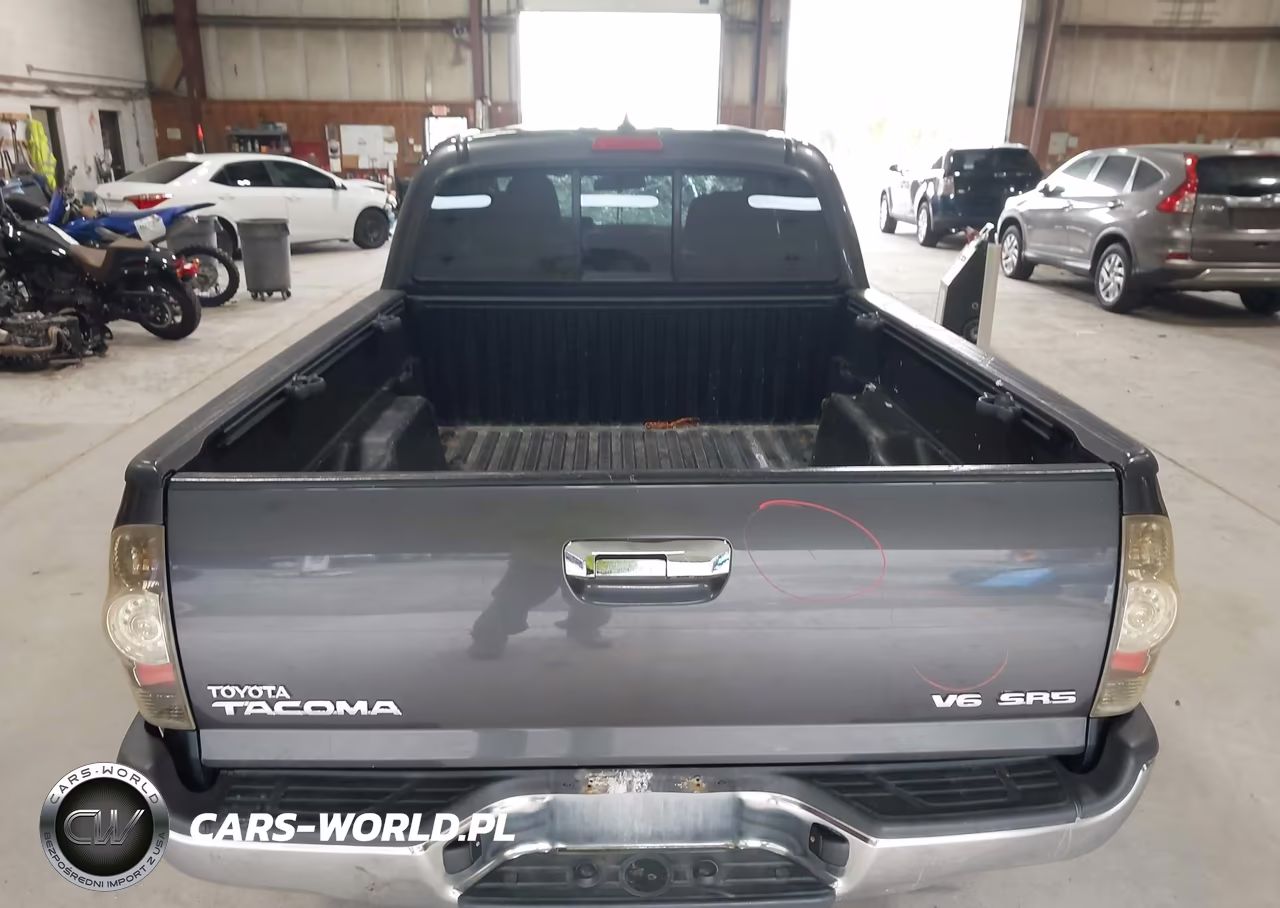2015 Toyota Tacoma Base V6 VIN:3TMMU4FN4FM079419 - 16