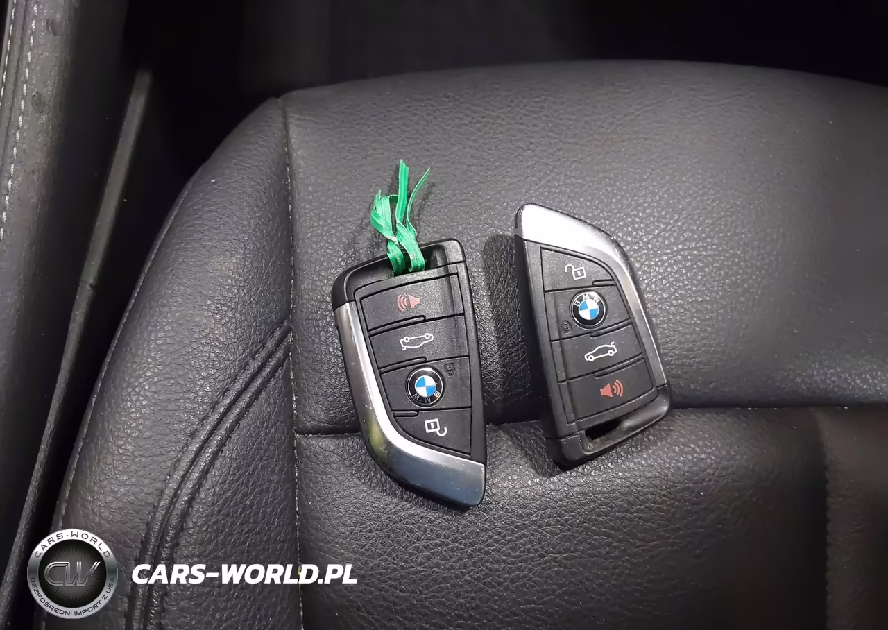 2019 BMW X1 xDrive28I VIN:WBXHT3C50K5L90044 - 11