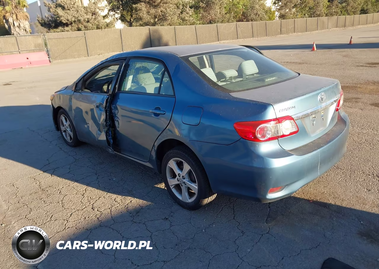 2012 Toyota Corolla Le VIN:5YFBU4EE3CP070790 - 3