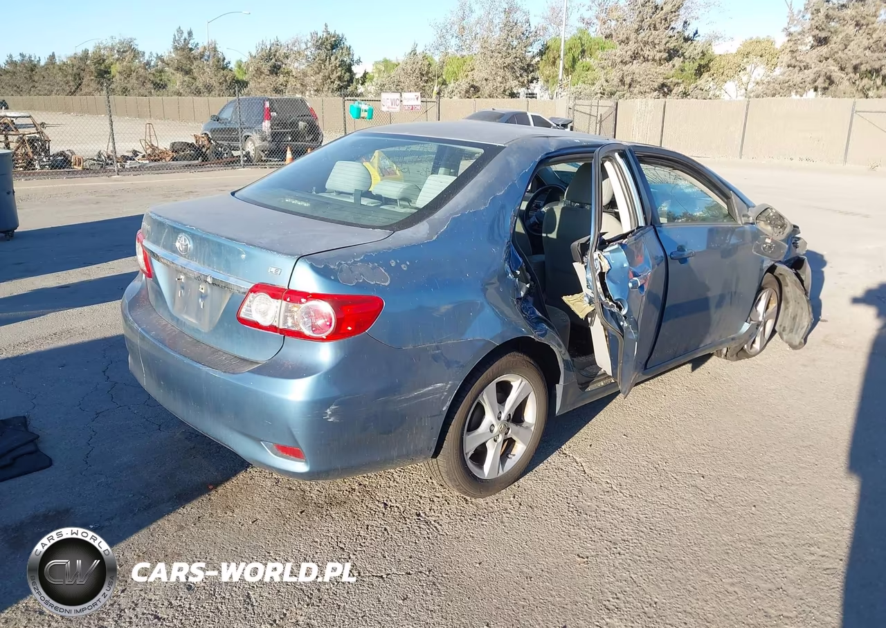 2012 Toyota Corolla Le VIN:5YFBU4EE3CP070790 - 4