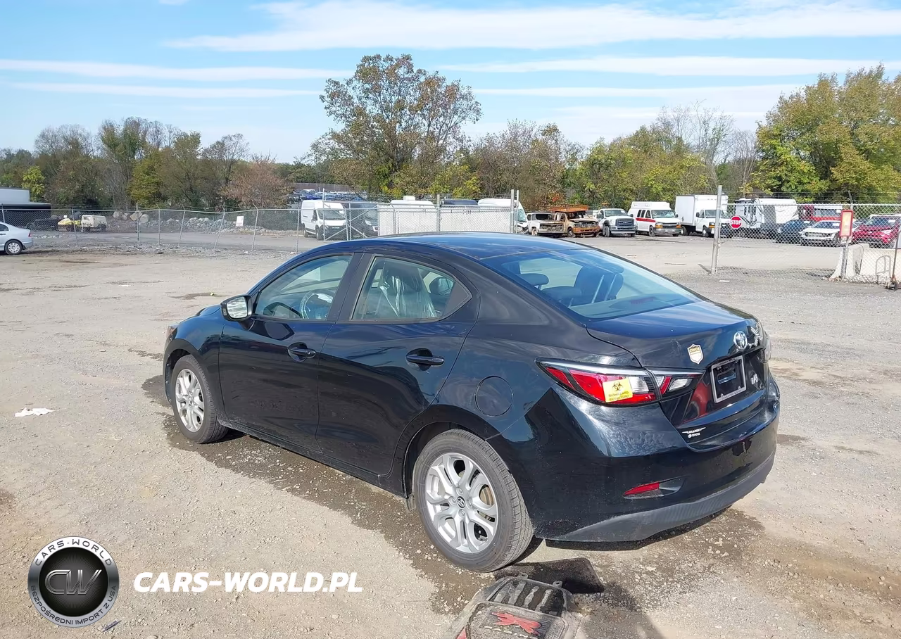 2018 Toyota Yaris Ia VIN:3MYDLBYV4JY332181 - 3