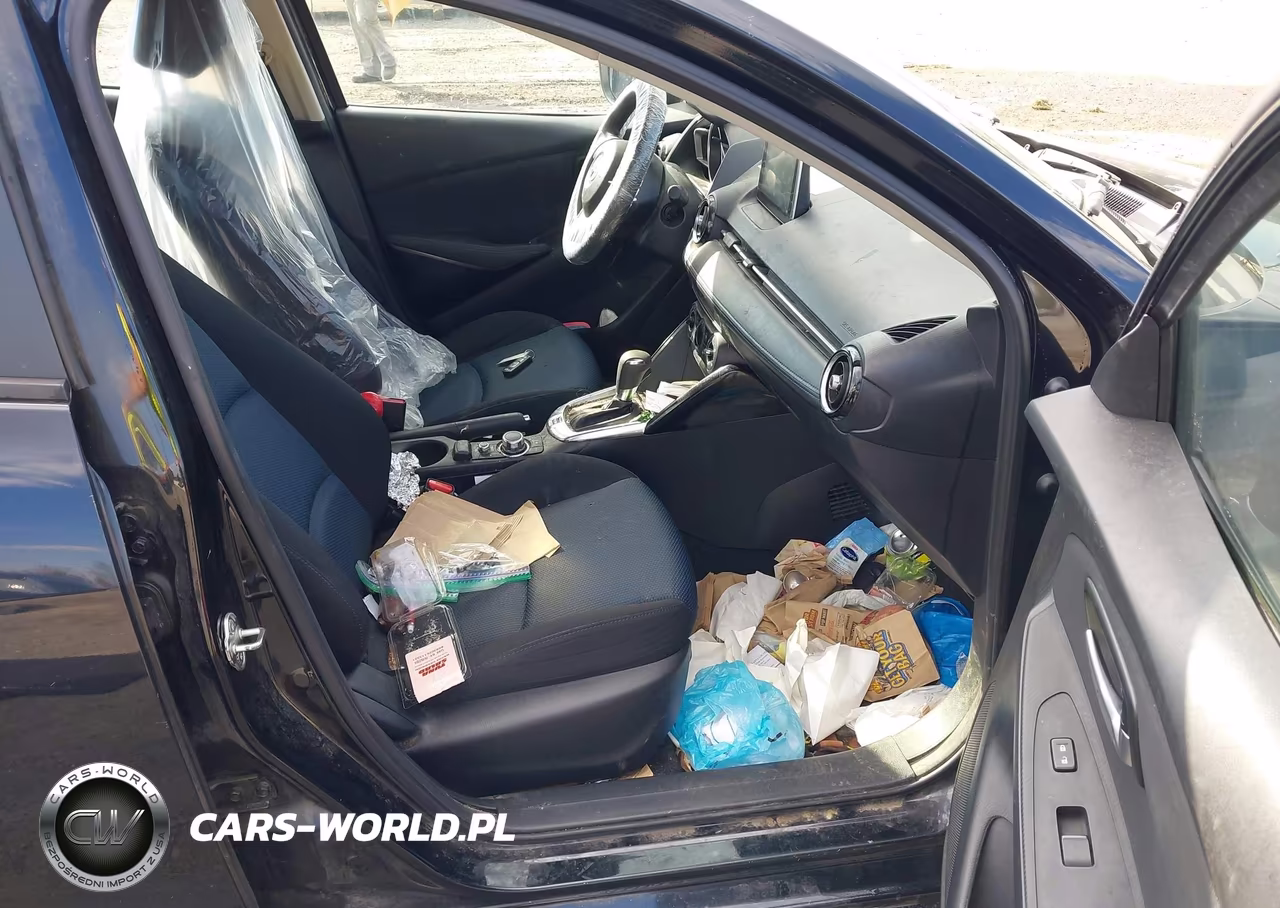 2018 Toyota Yaris Ia VIN:3MYDLBYV4JY332181 - 5