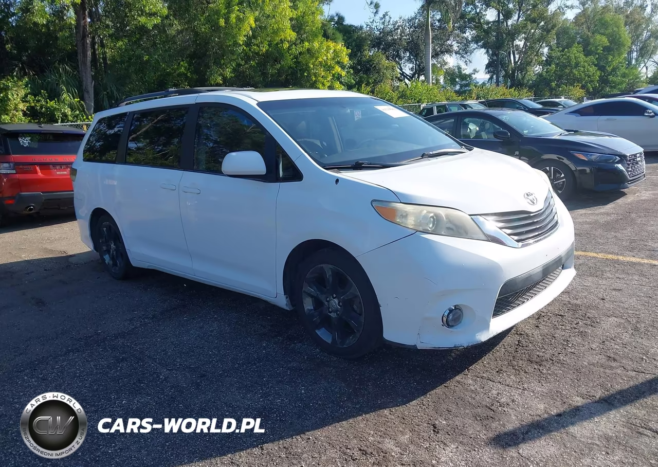 2011 Toyota Sienna Se