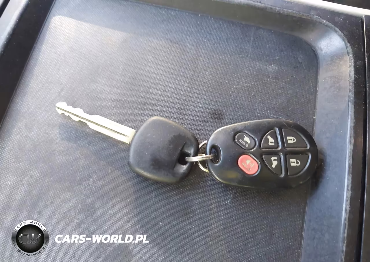 2011 Toyota Sienna Se VIN:5TDXK3DC3BS153616 - 11