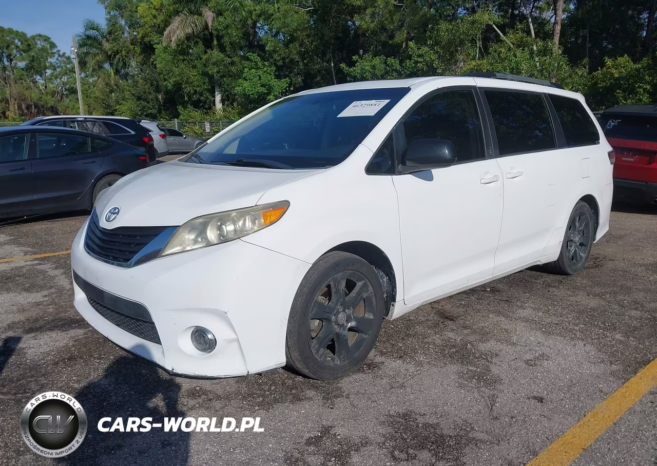 2011 Toyota Sienna Se VIN:5TDXK3DC3BS153616 - 17
