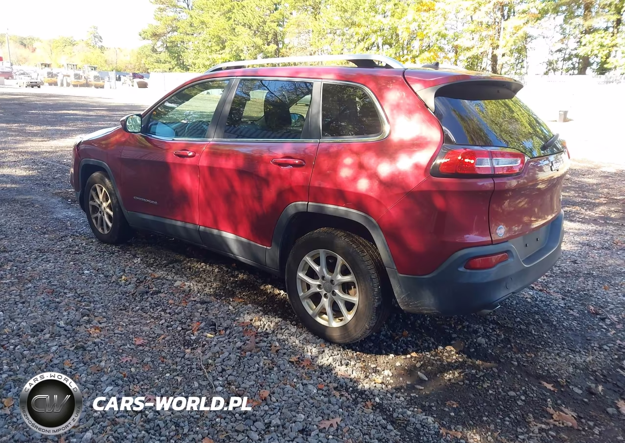 2014 Jeep Cherokee Latitude VIN:1C4PJLCS8EW116917 - 3