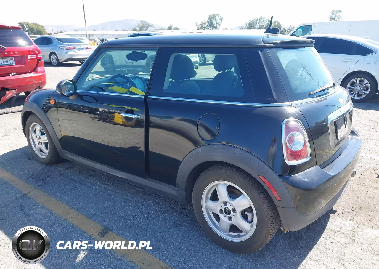 2011 Mini Cooper VIN:WMWSU3C50BT097348 - 3