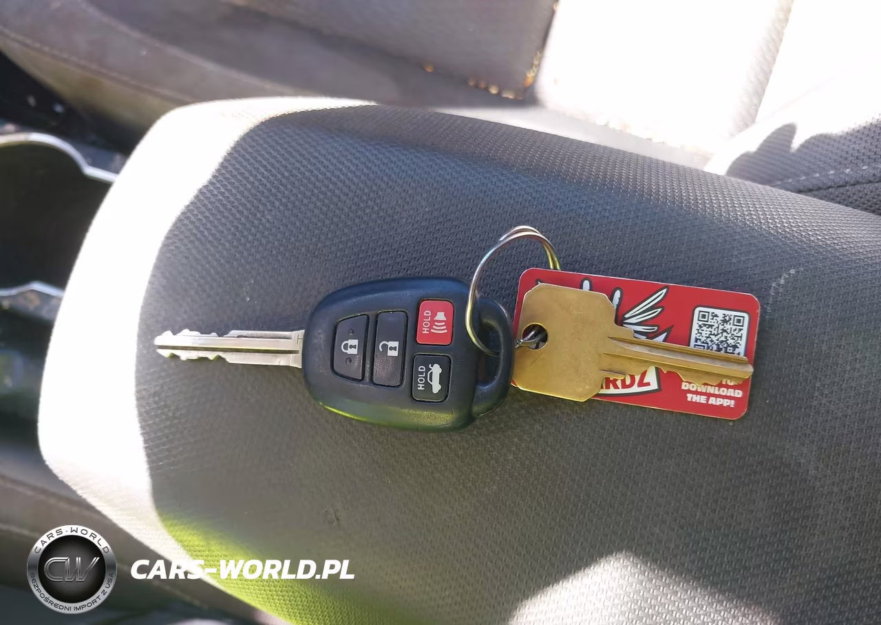 2017 Toyota Corolla Le VIN:2T1BURHE6HC853800 - 11