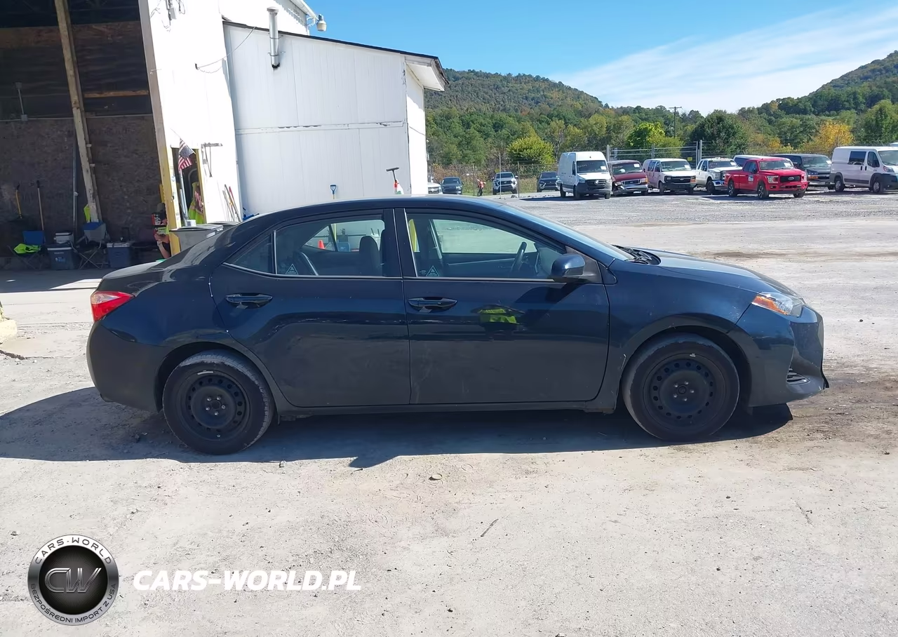 2017 Toyota Corolla Le VIN:2T1BURHE6HC853800 - 13