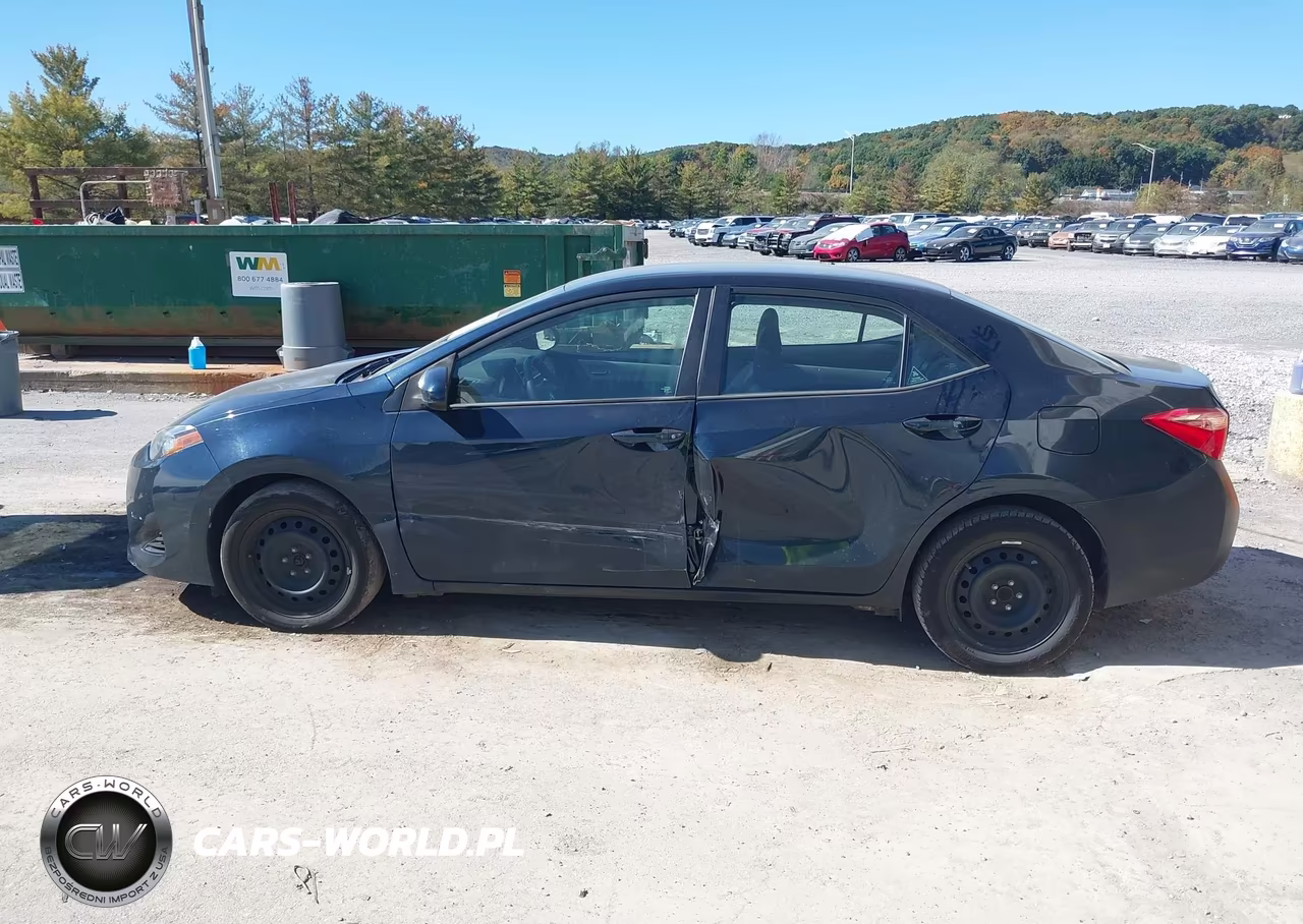 2017 Toyota Corolla Le VIN:2T1BURHE6HC853800 - 14