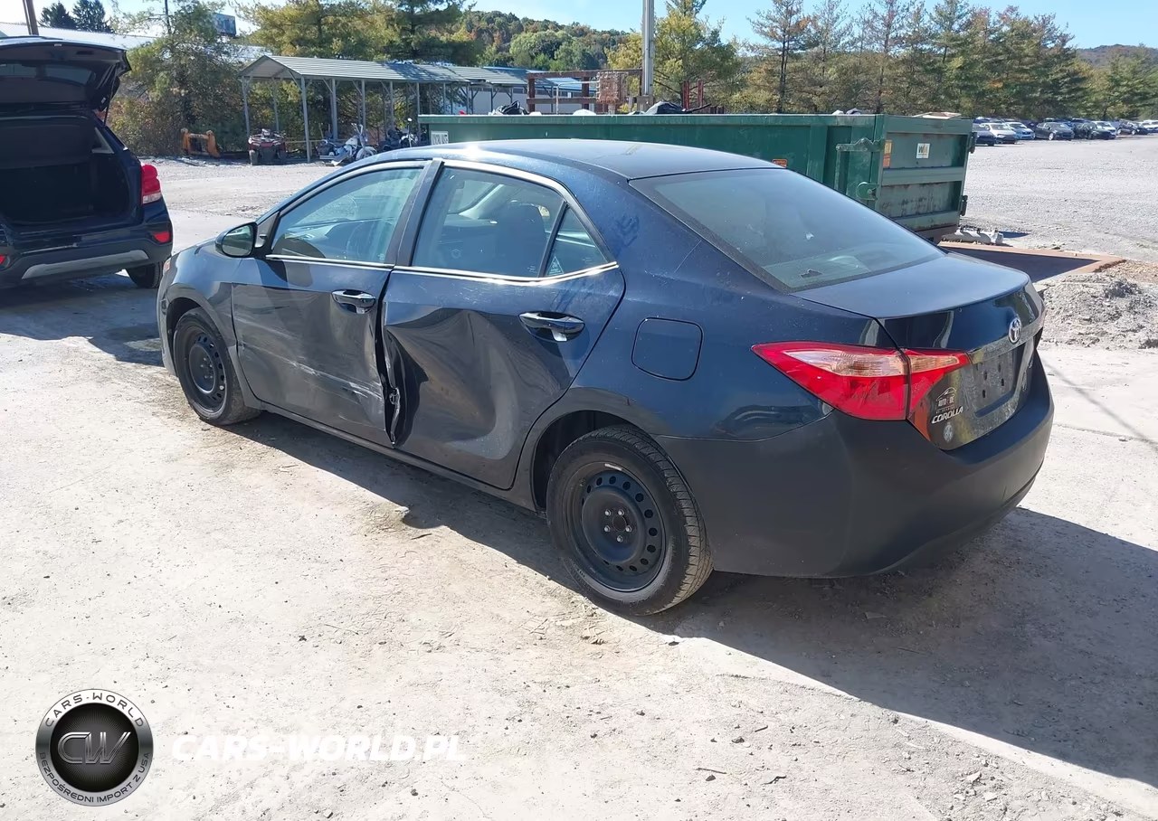 2017 Toyota Corolla Le VIN:2T1BURHE6HC853800 - 3