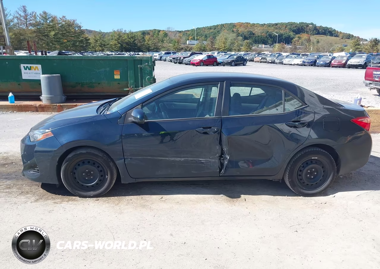 2017 Toyota Corolla Le VIN:2T1BURHE6HC853800 - 6
