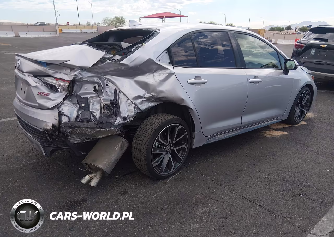 2020 Toyota Corolla Xse VIN:JTDT4RCE1LJ008068 - 4