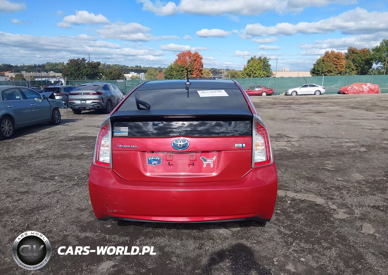 2014 Toyota Prius Three VIN:JTDKN3DU7E1826838 - 16