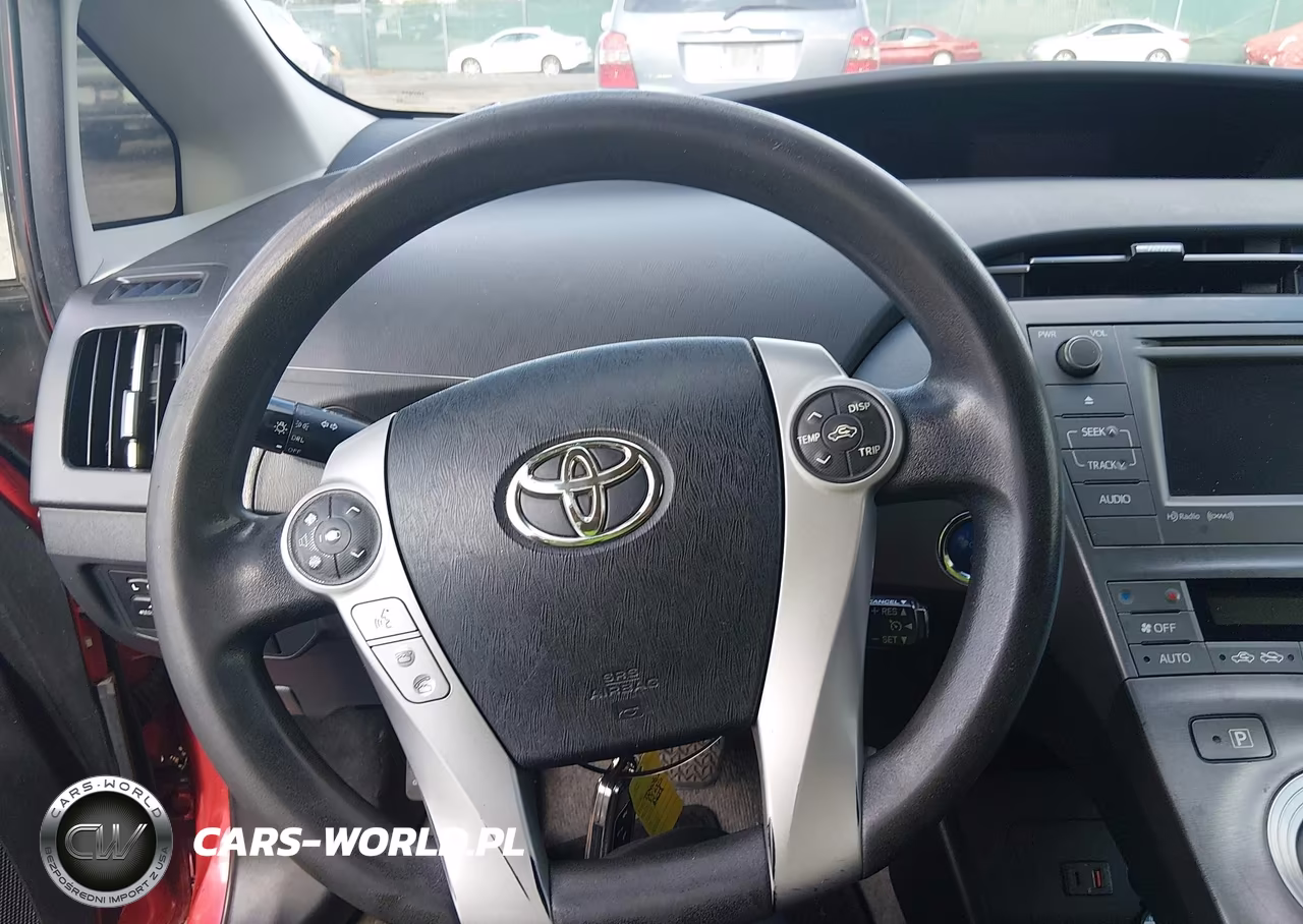 2014 Toyota Prius Three VIN:JTDKN3DU7E1826838 - 17